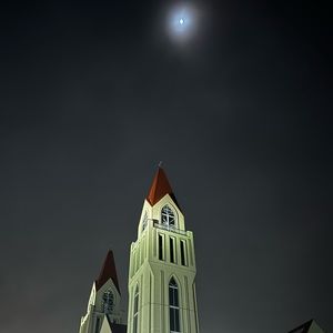 Meet your Posher, Maya